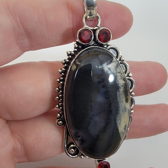 Handmade Silver Pendant with Dendritic Agate and Red Garnets in Bezel Setting - Picture 8 of 10